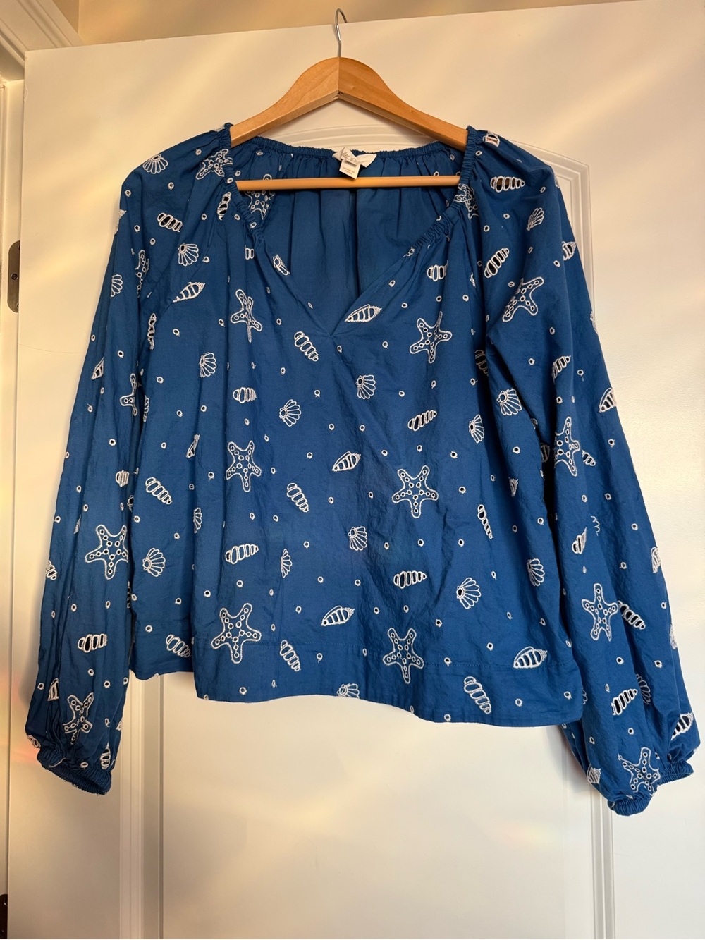 Lilly Pulitzer Embroidered Blue Starfish & Shell Print V-Neck Blouse